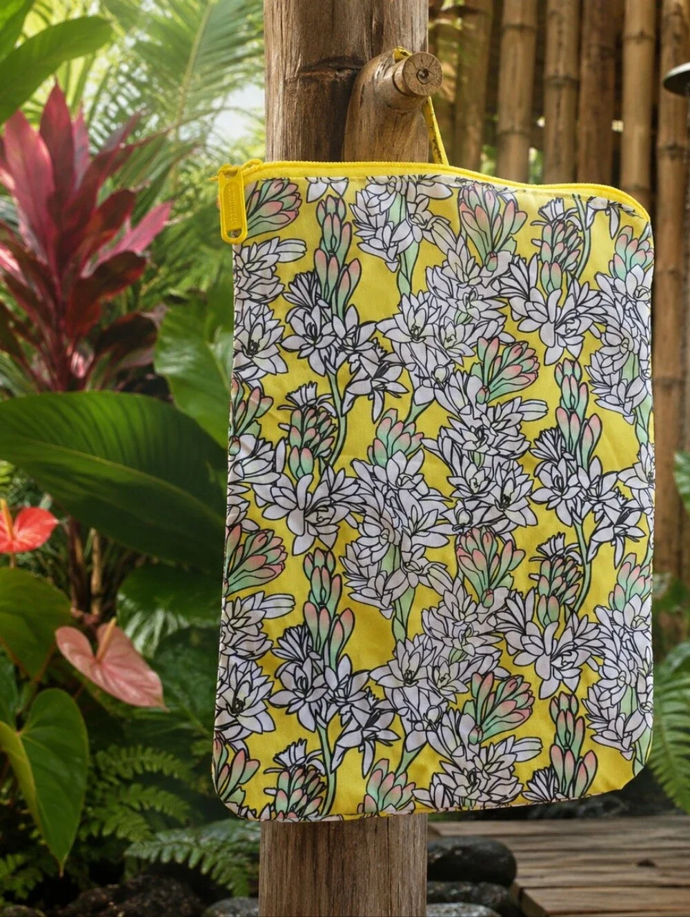 Fighting Eel Kupaloke Tuberose Floral Wet Bag Pouch Yellow NWOT
